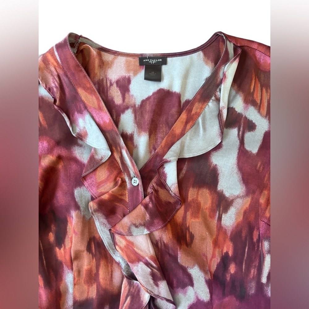 Ann Taylor Ruffle Front Blouse Abstract Print Short Sleeve Career Top Size 12